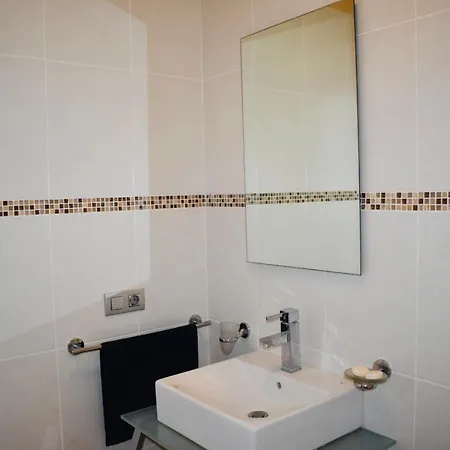 Modern And Comfortable * Candelaria